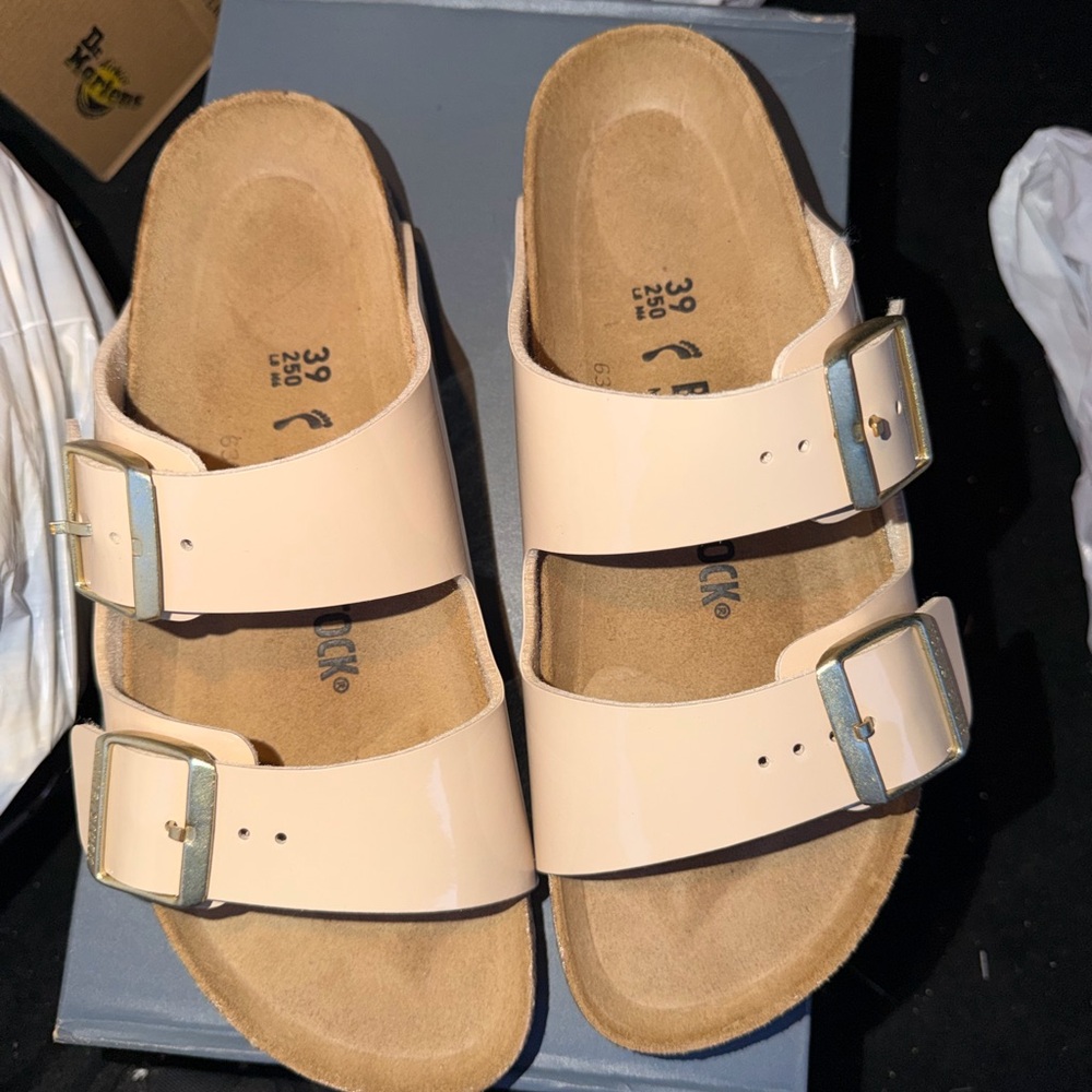 Birkenstock Arizona Patent Sandals in Pale Pink
